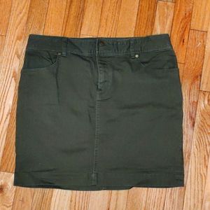 5/$25!!! Chaps Olive Green Skirt